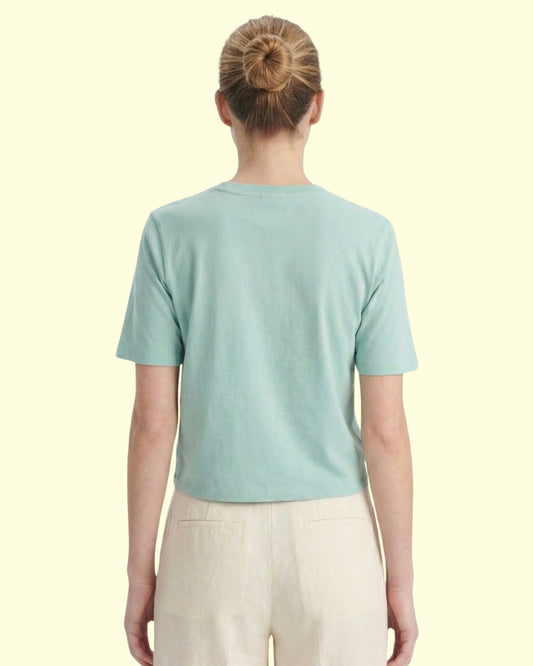 Camiseta Crop Holgada “Mi terapeuta tiene patas” Verde Agua