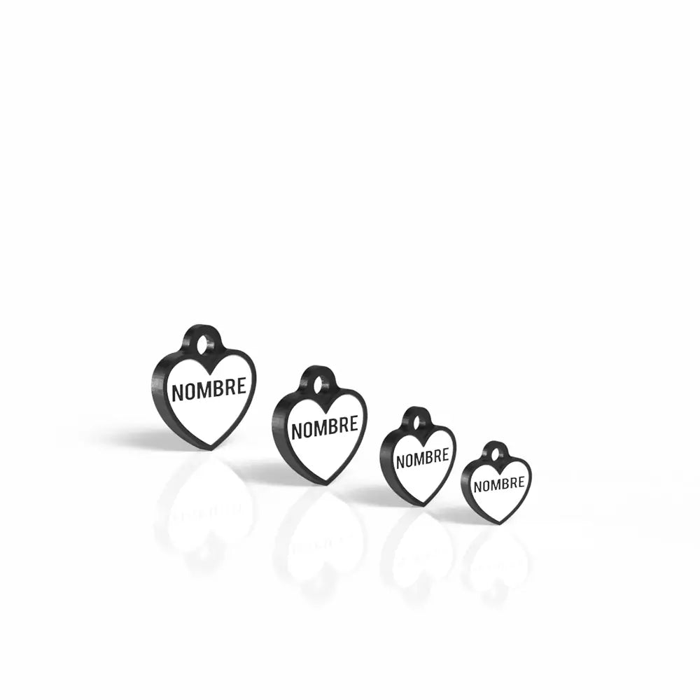 Vista 3D de la chapita para perro modelo corazón, en color negro, impresión 3D PLA