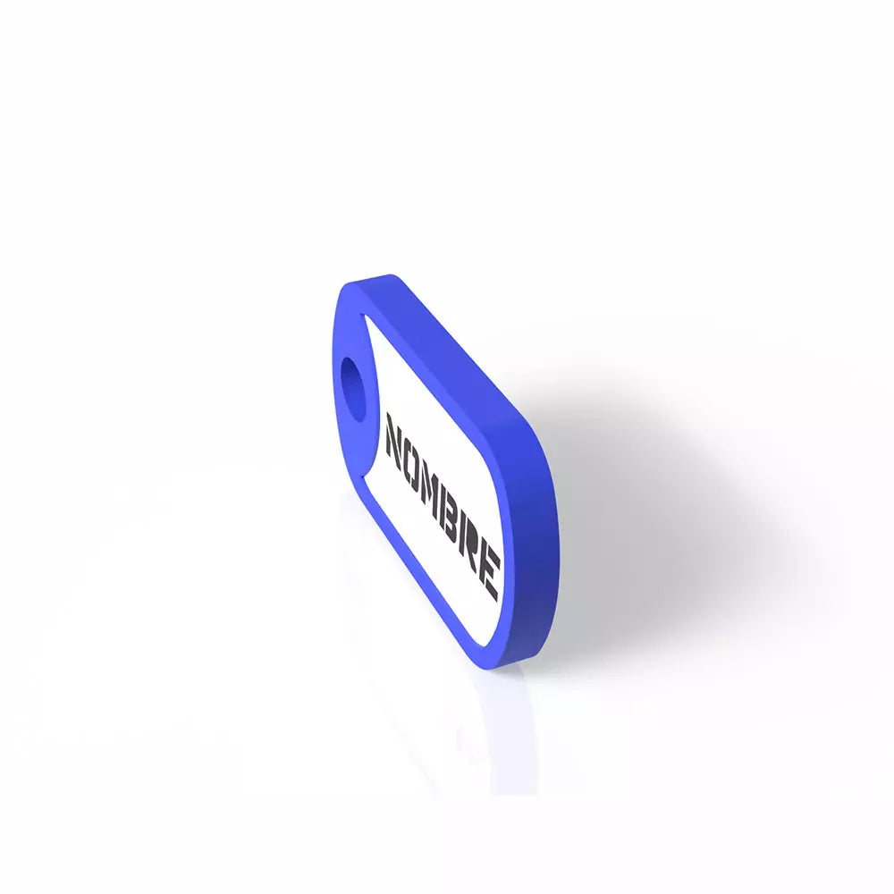 Chapita de forma militar azul eléctrico