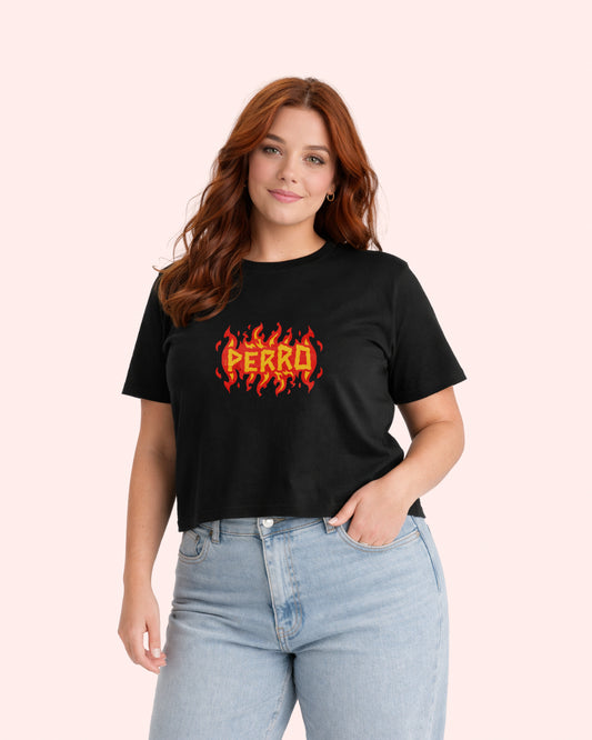 Camiseta Crop Holgada “PERRO Fuego” Negra