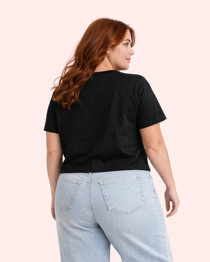 Camiseta Crop Holgada “PERRO Fuego” Negra