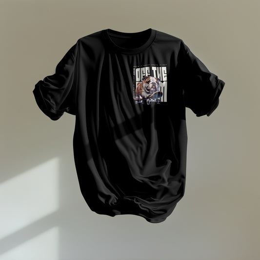 Camiseta negra colgando en el aire – diseño bulldog skater con mucho flow