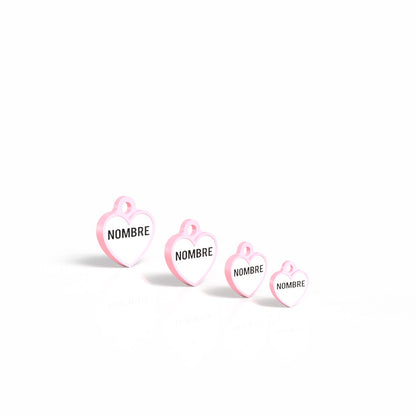 Badge rose pâle en forme de cœur