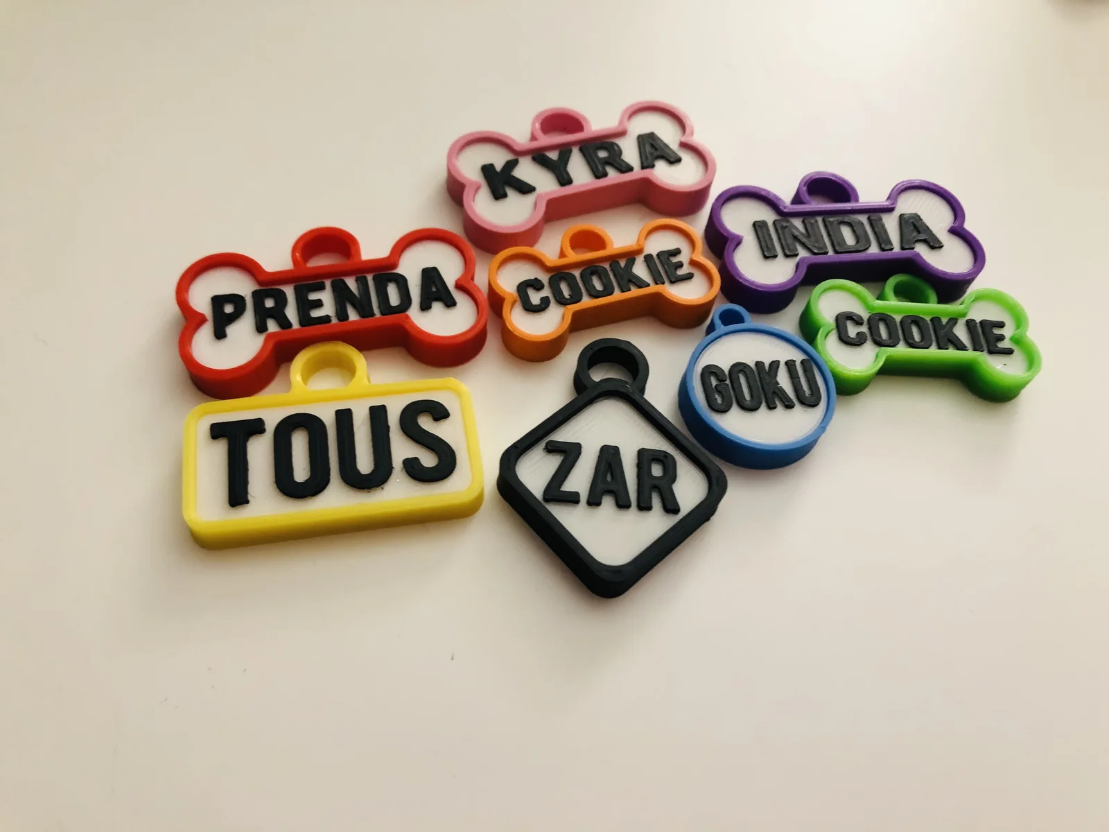 Retro a cores: Tous, Zar, Prenda, Kyra, Cookie e Goku
